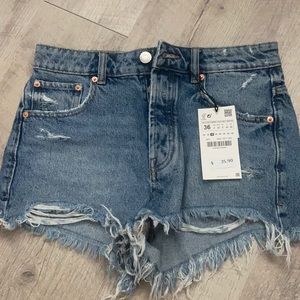 Zara mid rise jean shorts